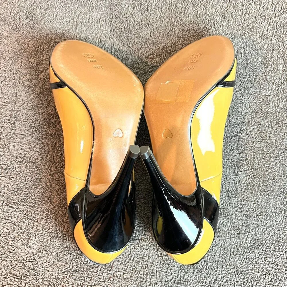 Moschino Womens Size 40.5 Black Tan Patent Leather‎ Peep Toe Heels Pumps Shoes